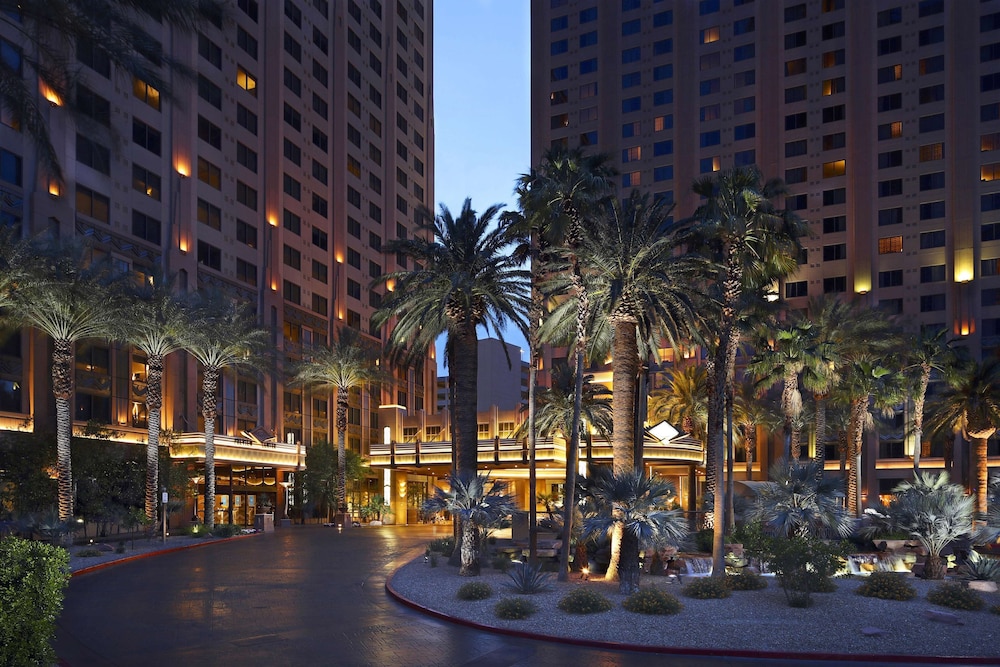 Hilton Grand Vacations on the Las Vegas Strip Las Vegas Direct