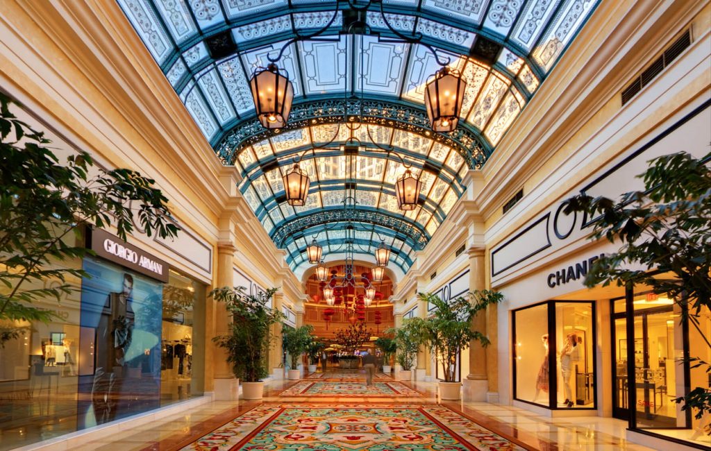 10 best places to shop in Las Vegas, ranked by local shopping expert